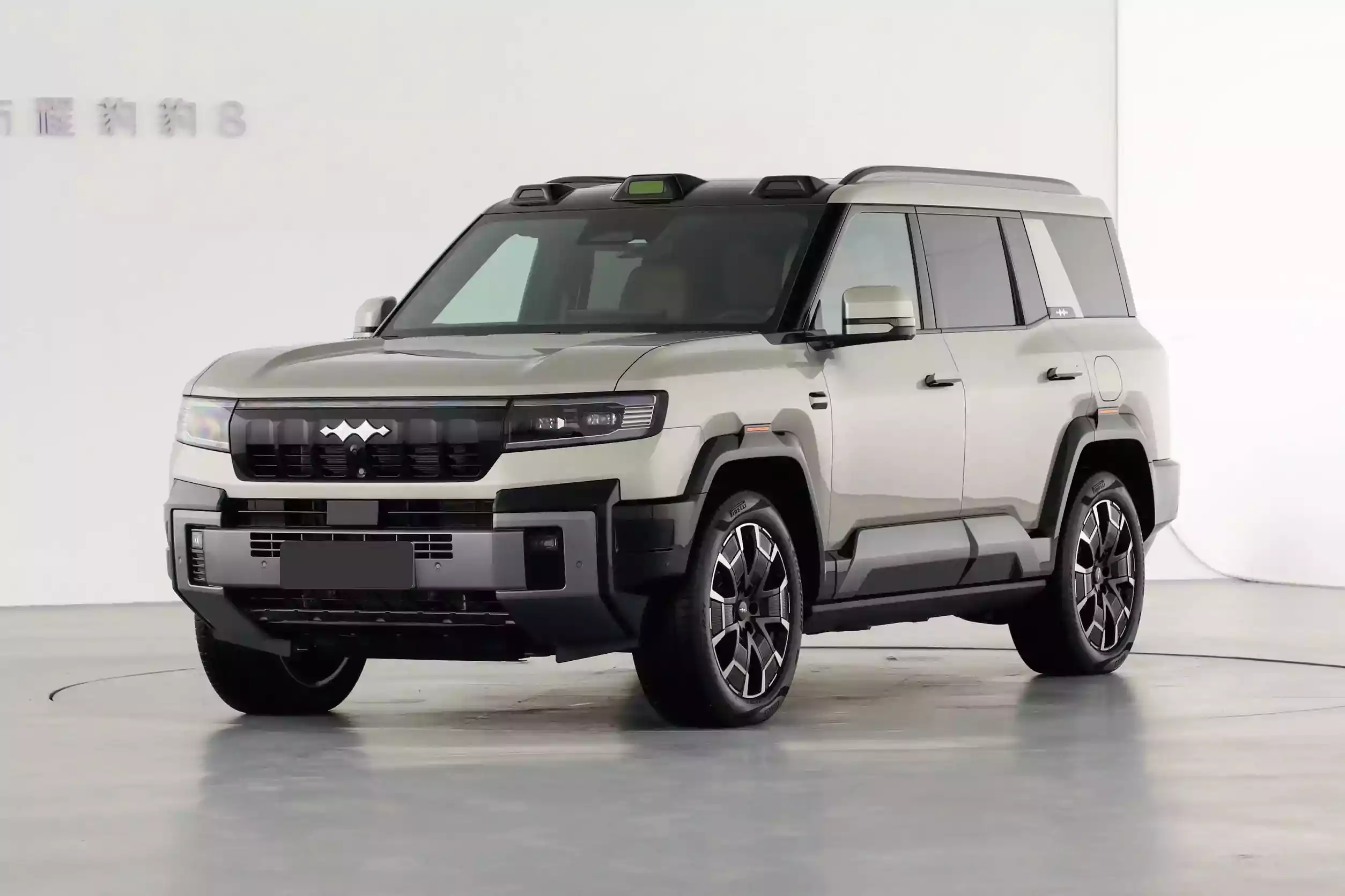 Leopard 8 — Luxury SUV / PHEV