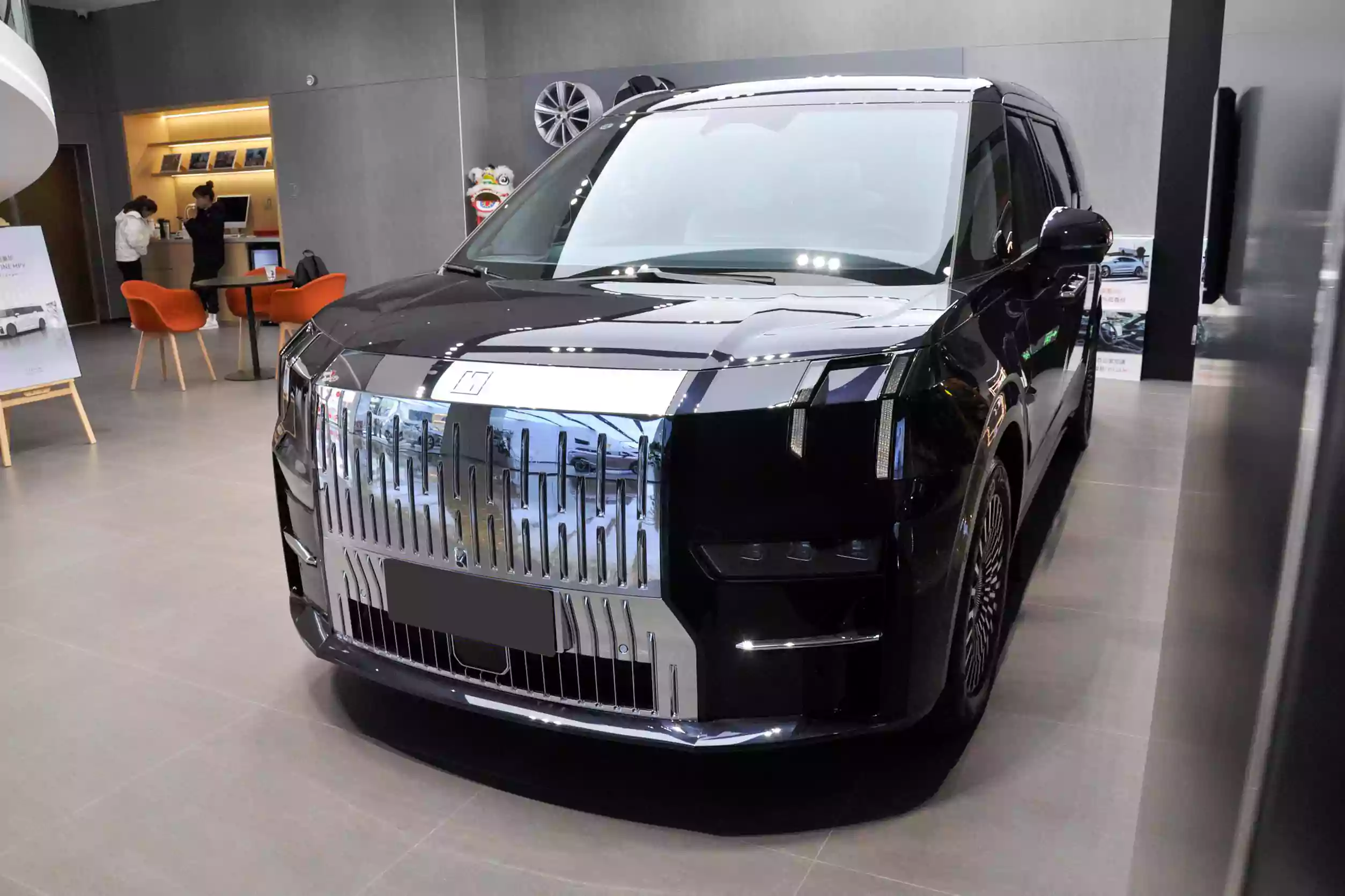 Zeekr 9X — Ultra-Luxury PHEV SUV